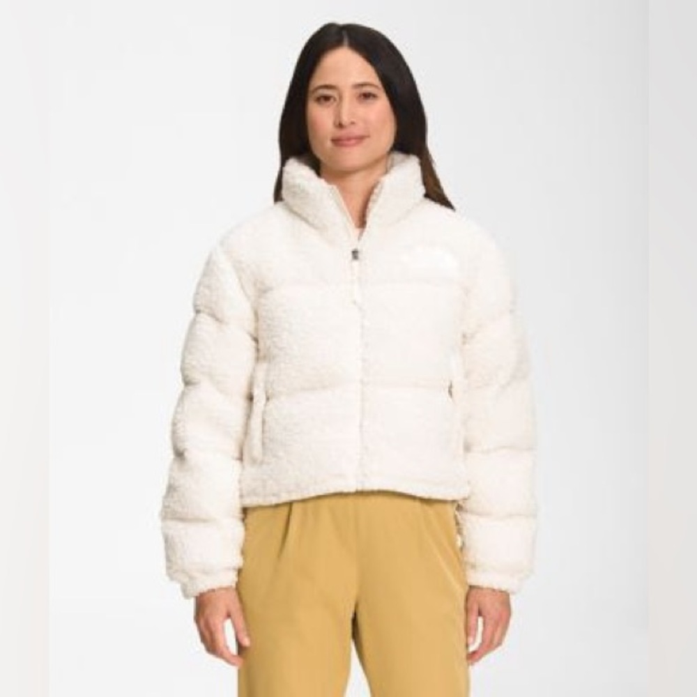 North Face WOMEN’S HIGH PILE NUPTSE JACKET in Gardenia White